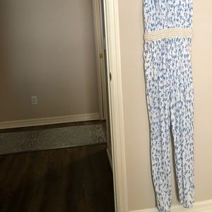 Skemo jump suit great for summer
